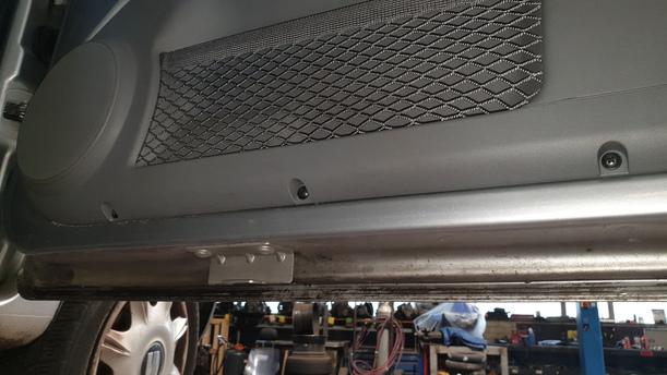 Foto: TÜR RECHTS ( AUSFÜHRUNG ELEKTRISCHER FENSTERHEBER ) eines Seat Arosa 1.0
