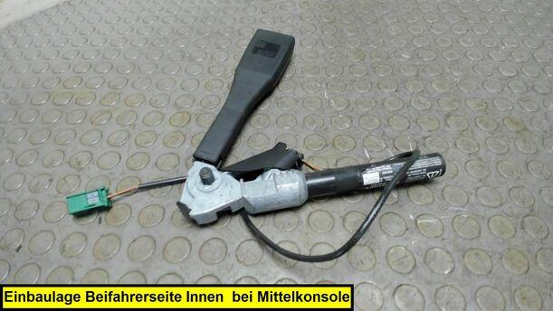 Foto: GURTSCHLOSS / GURTSTRAFFER RECHTS INNEN eines Opel Corsa 1.4 16V