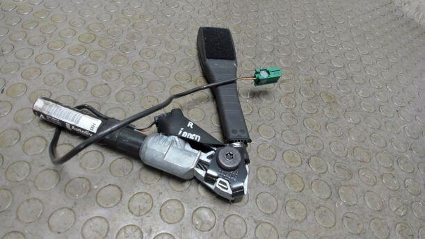 Foto: GURTSCHLOSS / GURTSTRAFFER RECHTS INNEN eines Opel Corsa 1.4 16V