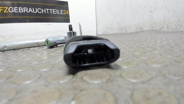 Foto: GURTSTRAFFER VORN LINKS AUSSEN eines Opel Corsa 1.4 16V