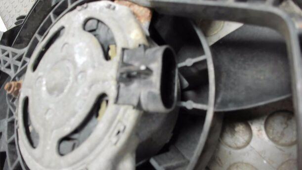 Foto: ELEKTROLÜFTER eines Opel Corsa 1.4 16V