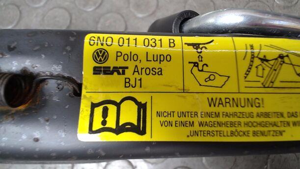 Foto: WAGENHEBER/ BORDWERKZEUG eines Seat Arosa 1.0