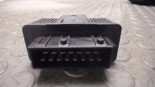 Foto: KRAFTSTOFFPUMPENRELAIS eines Peugeot 307 SW 135