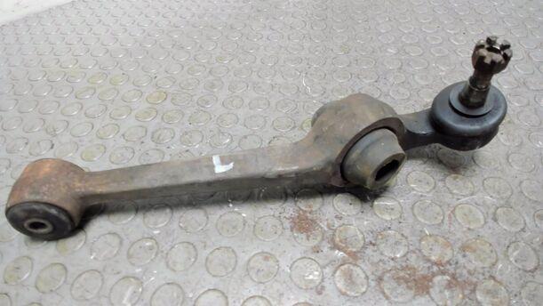 Foto: QUERLENKER  VORN LINKS eines Ford Scorpio CL