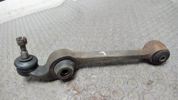 Foto: QUERLENKER  VORN LINKS eines Ford Scorpio CL