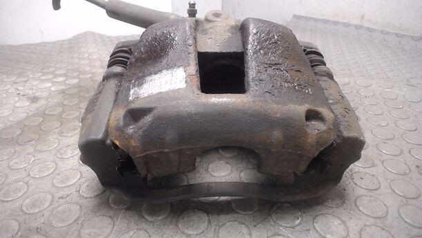 Foto: BREMSSATTEL VORNE RECHTS eines Peugeot 307 SW 135 CL