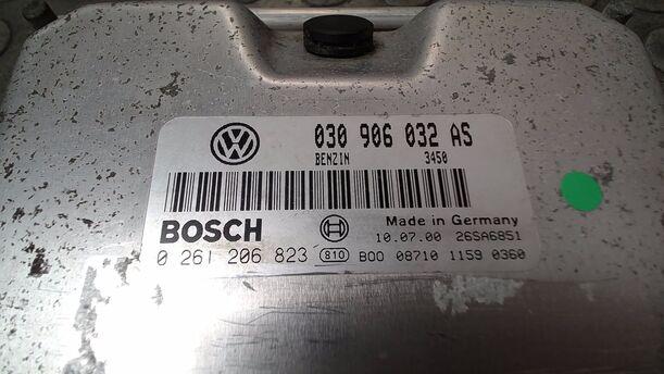 Foto: STEUERGERÄT EINSPRITZUNG/ MOTORSTEUERGERÄT eines Seat Arosa 1.0 CL