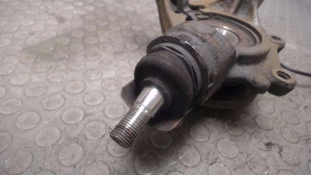 Foto: ACHSSCHENKEL VORNE LINKS eines Peugeot 307 SW 135 CL