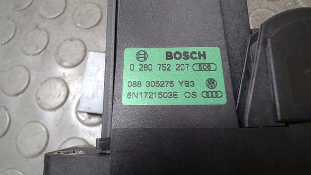 Foto: GASPEDAL eines Seat Arosa 1.0 CL