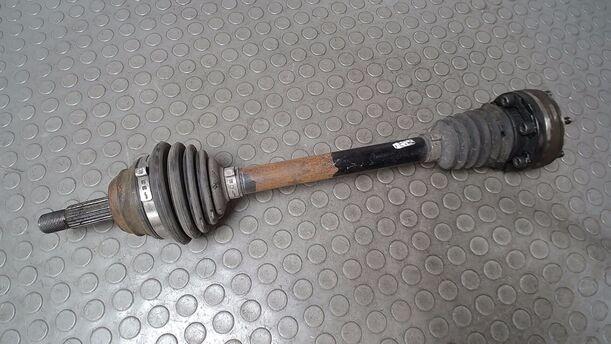 Foto: ANTRIEBSWELLE LINKS ( SCHALTGETRIEBE ) eines Seat Arosa 1.0 CL
