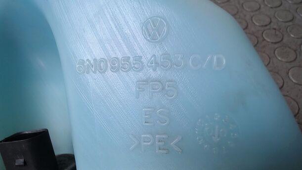 Foto: SCHEIBENWASCHBEHÄLTER eines Seat Arosa 1.0 CL