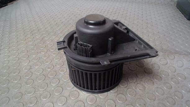 Foto: HEIZUNGSGEBLÄSE eines Seat Arosa 1.0 CL