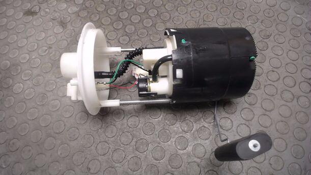 Foto: KRAFTSTOFFPUMPE eines Fiat Punto 1.2 8V CL