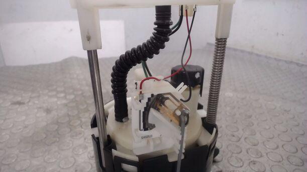 Foto: KRAFTSTOFFPUMPE eines Fiat Punto 1.2 8V CL