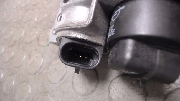 Foto: DROSSELKLAPPENSTUTZEN ( MECHANISCH ) eines Fiat Punto 1.2 8V CL