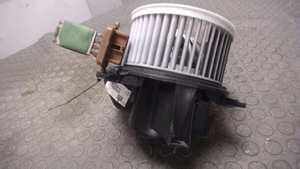 Foto: HEIZUNGSGEBLÄSE eines Fiat Punto 1.2 8V CL