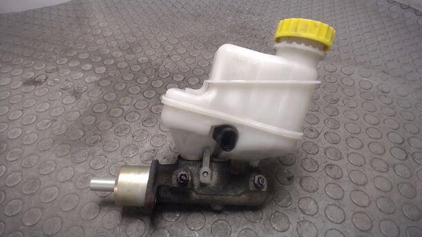 Foto: HAUPTBREMSZYLINDER eines Fiat Punto 1.2 8V CL