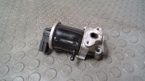 Foto: ABGASRÜCKFÜHRUNGSVENTIL/ AGR VENTIL eines Seat Arosa 1.0 CL