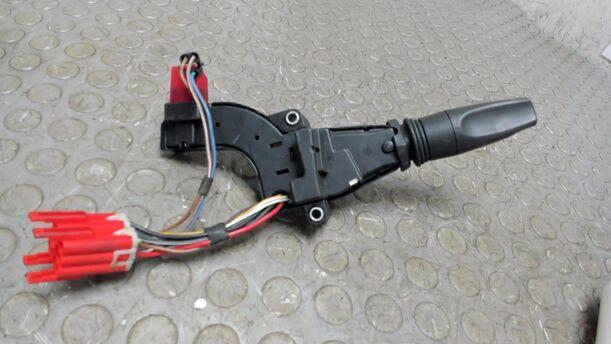 Foto: Blinkschalter/Kombischalter eines Ford Scorpio CL