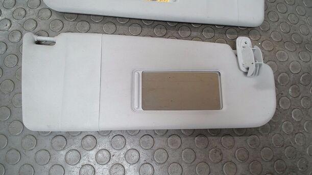 Foto: SONNENBLENDEN eines Seat Arosa 1.0 CL