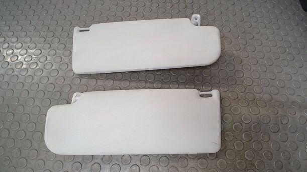 Foto: SONNENBLENDEN eines Seat Arosa 1.0 CL