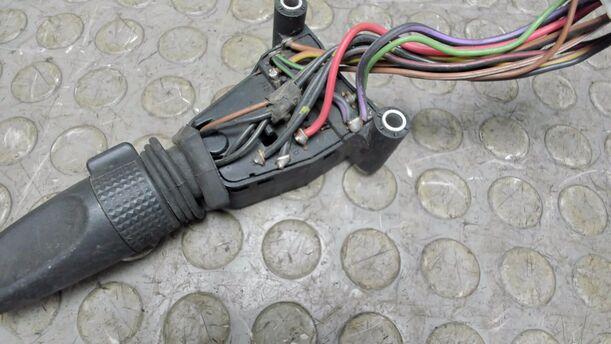Foto: WISCHERSCHALTER eines Ford Scorpio CL