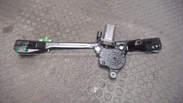 Foto: FENSTERHEBER ELEKTRISCH VORNE LINKS ( 2/3 TÜRER ) eines Fiat Punto 1.2 8V CLX