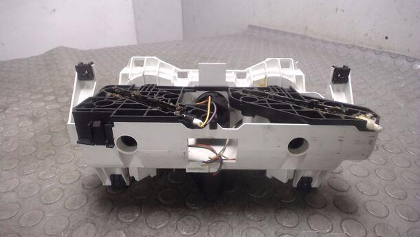 Foto: HEIZUNGSBETÄTIGUNG eines Fiat Punto 1.2 8V CLX