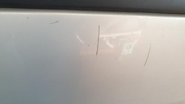 Foto: STOSSFÄNGER / STOSSSTANGE HINTEN ( FACELIFT ) eines Renault Megane 1.4 CLX