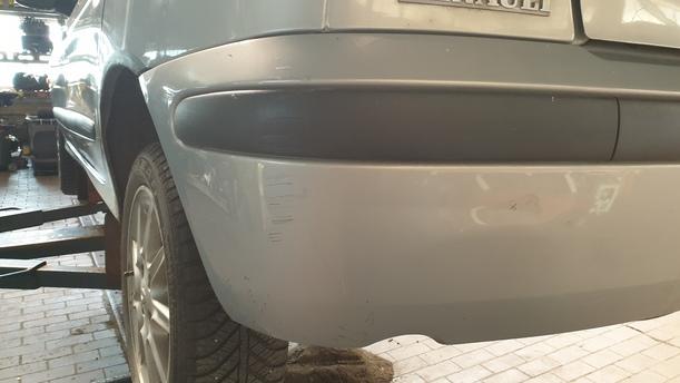 Foto: STOSSFÄNGER / STOSSSTANGE HINTEN ( FACELIFT ) eines Renault Megane 1.4 CLX