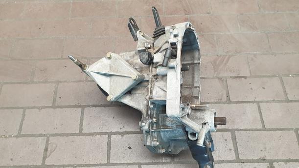 Foto: SCHALTGETRIEBE 5-GANG ( JB1961 ) 64000KM eines Renault Megane 1.4 CLX