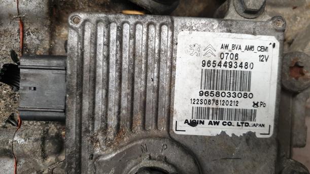 Foto: AUTOMATIKGETRIEBE 6-GANG eines Peugeot 407 HDi 205 Bi-Turbo Automatik CL