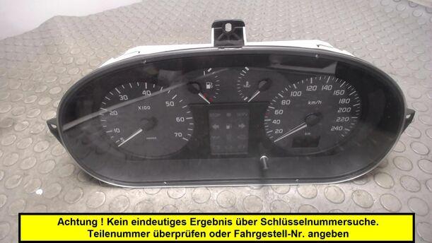 Foto: TACHOEINHEIT eines Renault Megane 1.4 CL