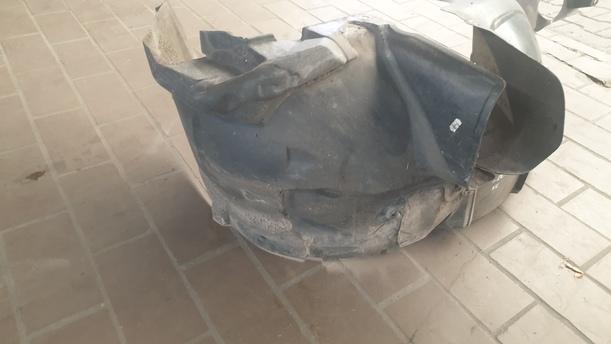 Foto: RADHAUSSCHALE/ INNENRADHAUS VORN LINKS ( 2 TEILIG ) eines Mercedes-Benz A 150 CL