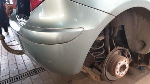 Foto: STOSSFÄNGER/ STOßSTANGE HINTEN eines Mercedes-Benz A 150 CL