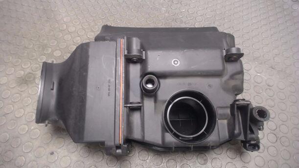 Foto: LUFTFILTERKASTEN eines Renault Megane 1.4 CL