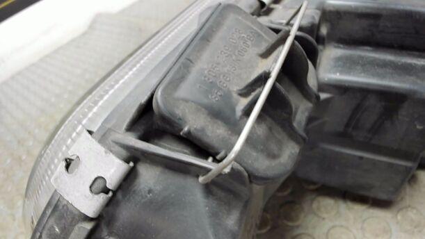 Foto: SCHEINWERFER RECHTS BOSCH eines Ford Scorpio CL
