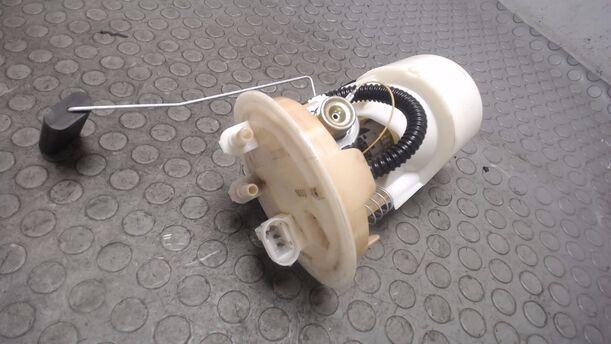 Foto: KRAFTSTOFFPUMPE eines Renault Megane 1.4 CL
