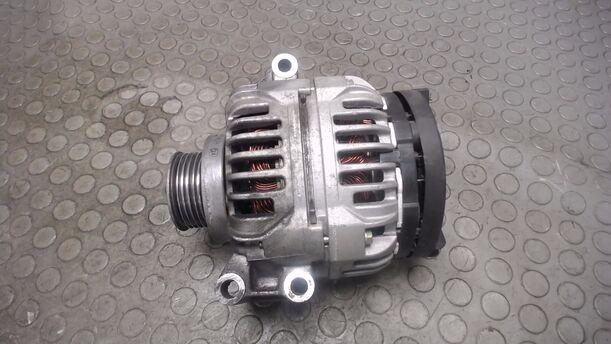 Foto: LICHTMASCHINE ( BOSCH ) eines Renault Megane 1.4 CL