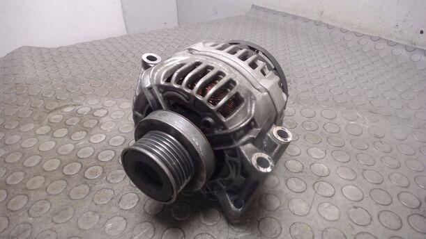 Foto: LICHTMASCHINE ( BOSCH ) eines Renault Megane 1.4 CL
