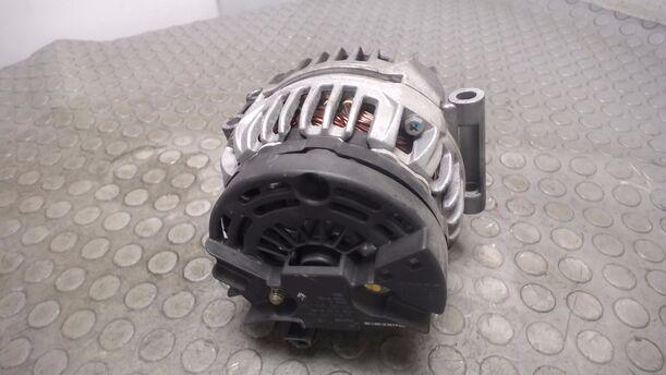 Foto: LICHTMASCHINE ( BOSCH ) eines Renault Megane 1.4 CL