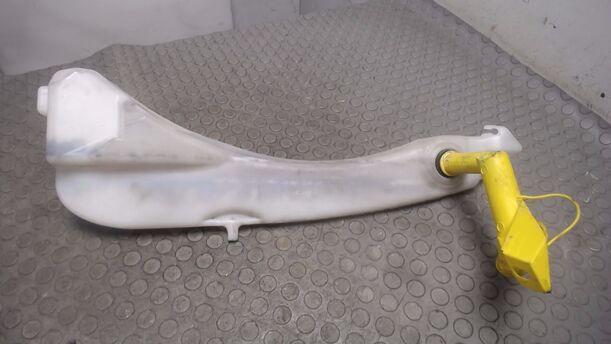 Foto: SCHEIBENWASCHBEHÄLTER eines Renault Megane 1.4 CLX