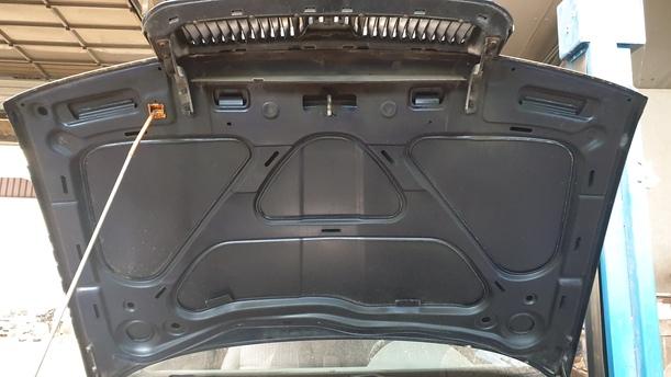 Foto: MOTORHAUBE eines Skoda Octavia 1.8 T Combi CLX