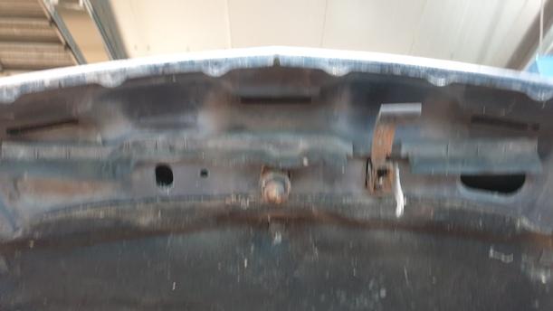 Foto: MOTORHAUBE eines Opel Corsa 1.3 CDTI CLX