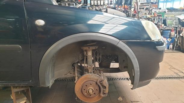 Foto: KOTFLÜGEL RECHTS eines Opel Corsa 1.3 CDTI CLX