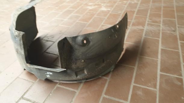 Foto: INNENKOTFLÜGEL / RADHAUSSCHALE LINKS eines Opel Corsa 1.3 CDTI CLX