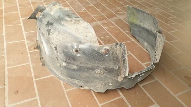 Foto: INNENKOTFLÜGEL / RADHAUSSCHALE LINKS eines Opel Corsa 1.3 CDTI CLX