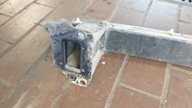 Foto: VERSTÄRKUNG VORN eines Opel Corsa 1.3 CDTI CLX
