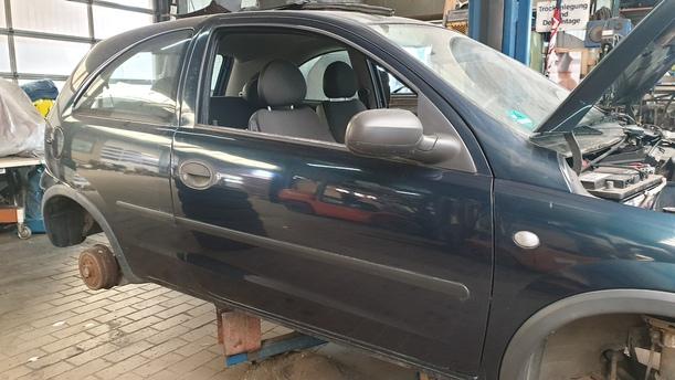 Foto: TÜR VORN RECHTS (2/3-TÜRER) eines Opel Corsa 1.3 CDTI CLX