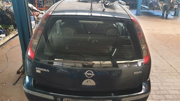 Foto: HECKKLAPPE / HECKDECKEL eines Opel Corsa 1.3 CDTI CLX